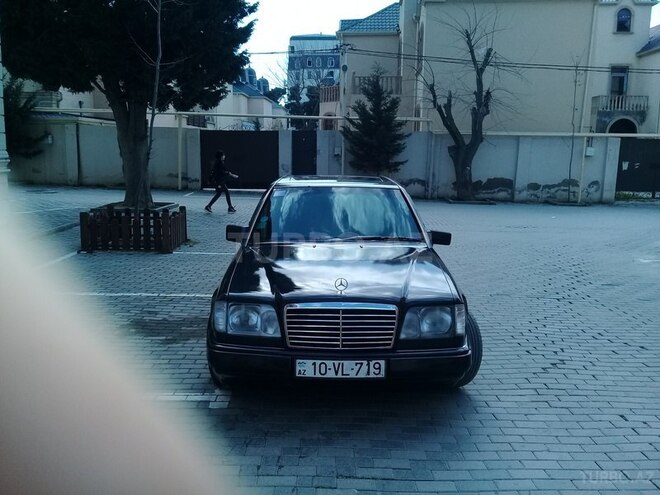 Mercedes E 200 1993, 400,000 km - 0.2 l - Bakı