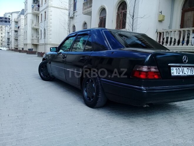 Mercedes E 200 1993, 400,000 km - 0.2 l - Bakı