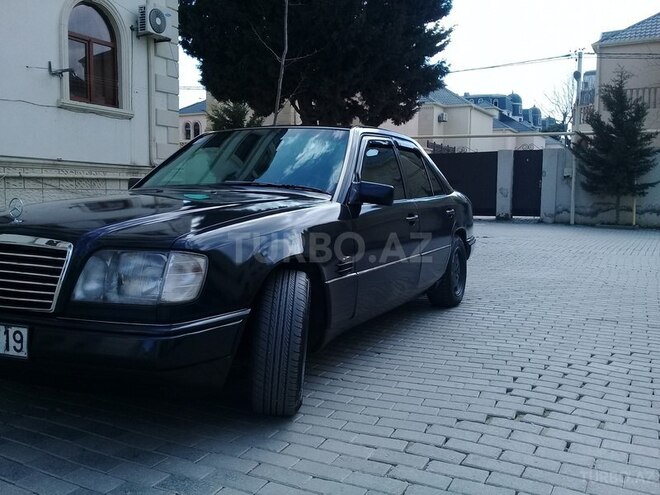Mercedes E 200 1993, 400,000 km - 0.2 l - Bakı