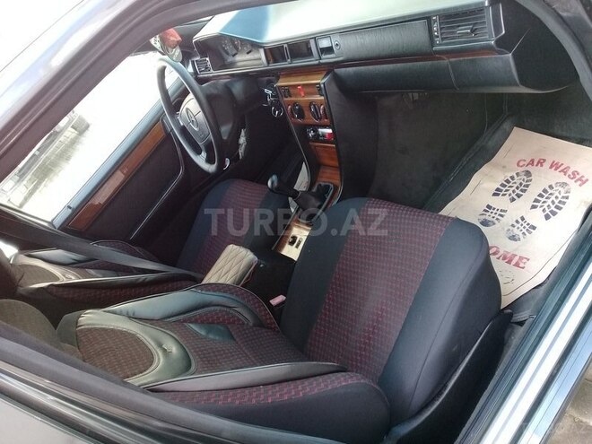 Mercedes E 200 1993, 400,000 km - 0.2 l - Bakı