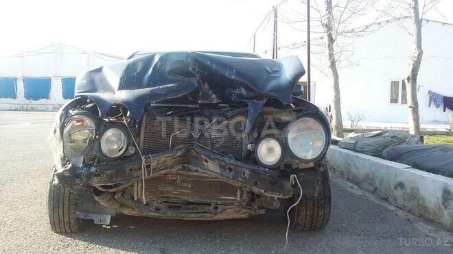 Mercedes E 220 2001, 145,000 km - 2.2 l - Sumqayıt