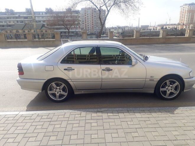 Mercedes C 240 1997, 333,000 km - 2.4 l - Bakı