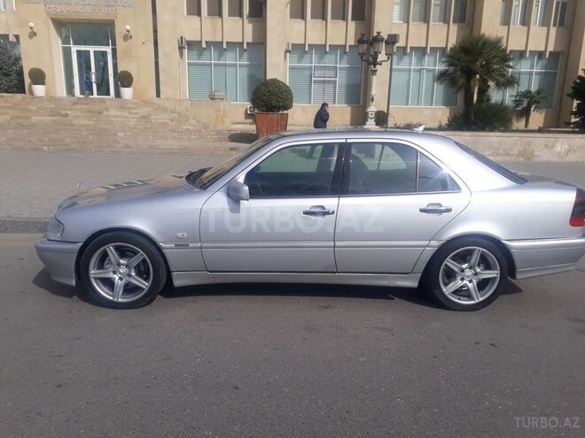 Mercedes C 240 1997, 333,000 km - 2.4 l - Bakı