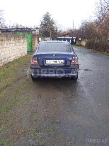 Opel Vectra 1995, 357,200 km - 1.6 l - Zaqatala
