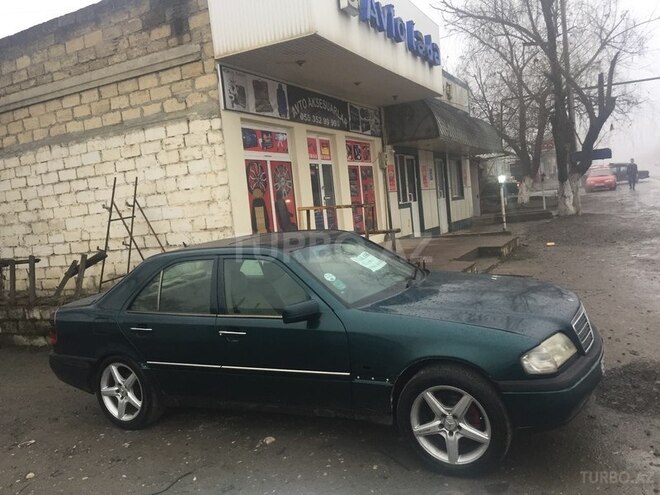 Mercedes C 180 1995, 305,000 km - 0.1 l - Quba