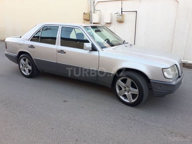 Mercedes E 220 1993, 382,150 km - 2.2 л - Bakı