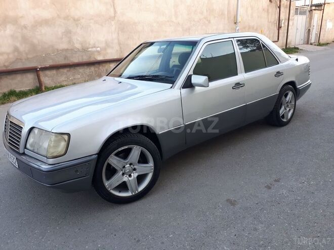Mercedes E 220 1993, 382,150 km - 2.2 л - Bakı