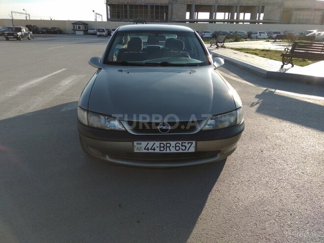 Opel Vectra 1996, 298,000 km - 1.6 л - Sumqayıt