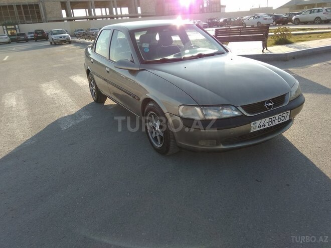 Opel Vectra 1996, 298,000 km - 1.6 л - Sumqayıt