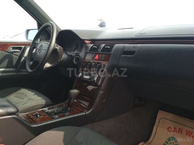 Mercedes E 230 1997, 250,000 km - 2.3 л - Sumqayıt