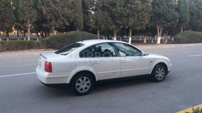 Volkswagen Passat 2000, 356,000 km - 1.8 l - Sumqayıt