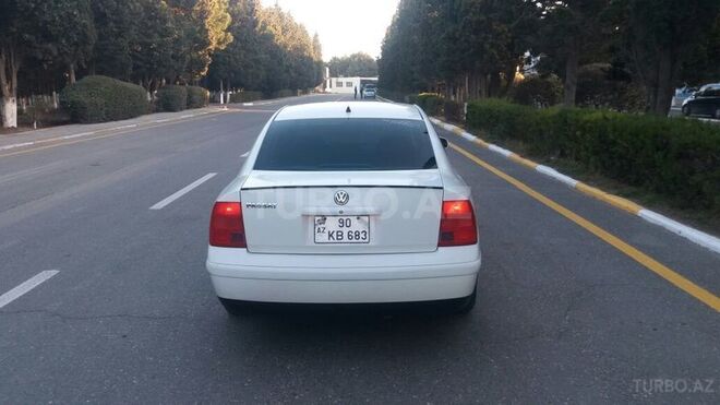 Volkswagen Passat 2000, 356,000 km - 1.8 l - Sumqayıt