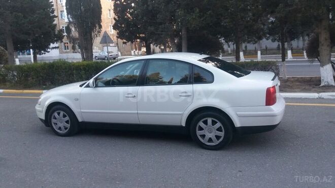 Volkswagen Passat 2000, 356,000 km - 1.8 l - Sumqayıt