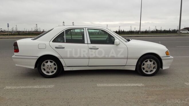 Mercedes C 230 1998, 284,000 km - 0.2 l - Bakı