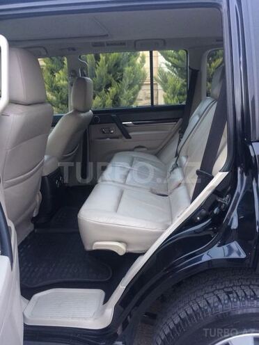 Mitsubishi Pajero 2010, 109,000 km - 3.5 l - Bakı