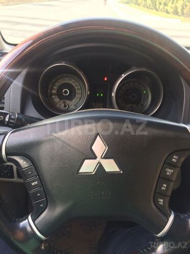 Mitsubishi Pajero 2010, 109,000 km - 3.5 l - Bakı