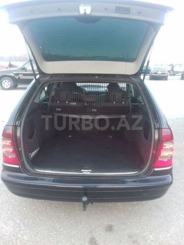 Mercedes C 220 2002, 270,000 km - 2.2 л - Bakı