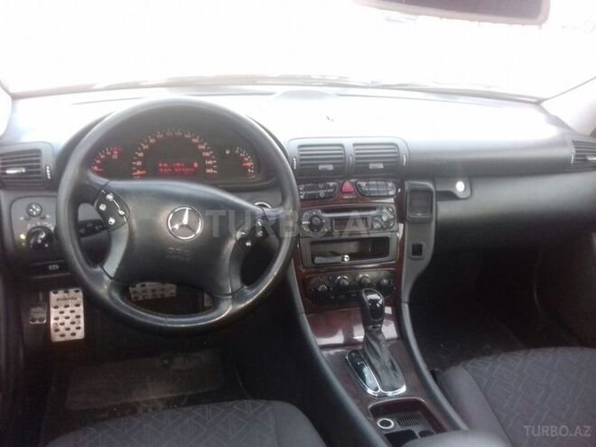 Mercedes C 220 2002, 270,000 km - 2.2 л - Bakı