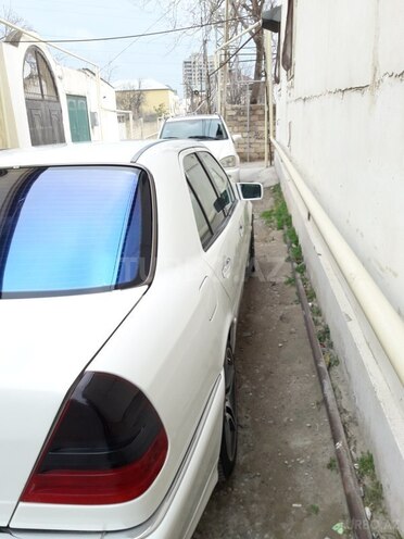 Mercedes C 230 1999, 198,000 km - 2.3 л - Bakı