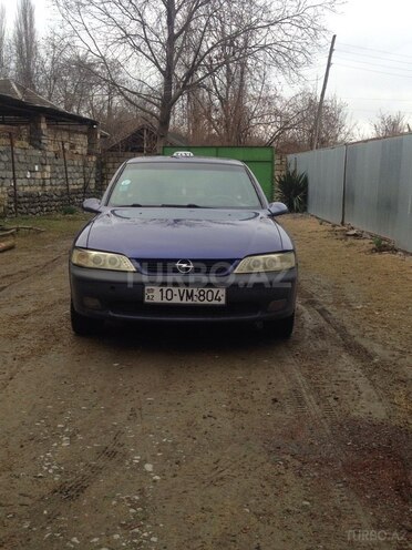 Opel Vectra 1995, 373,000 km - 1.6 l - Zaqatala