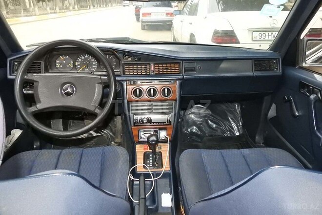 Mercedes 190 1991, 333,000 km - 2.0 л - Şirvan