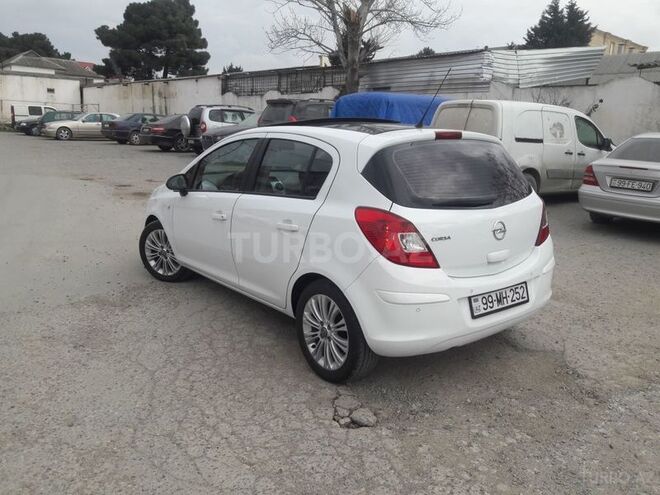 Opel Corsa 2011, 75,000 km - 1.4 l - Bakı