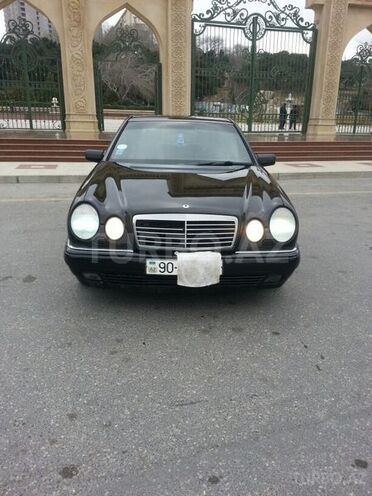 Mercedes E 240 1997, 365,543 km - 2.4 l - Bakı