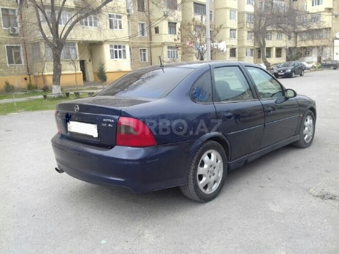 Opel Vectra 1999, 210,000 km - 1.8 l - Bakı