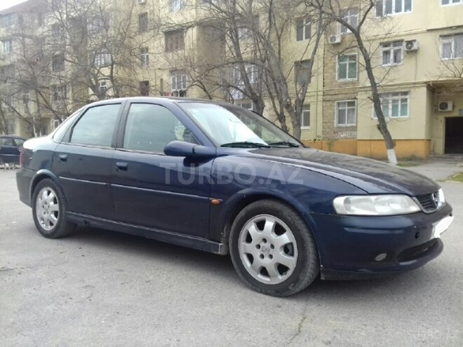 Opel Vectra 1999, 210,000 km - 1.8 l - Bakı