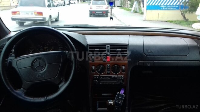 Mercedes C 180 1994, 288,000 km - 1.8 л - Ucar