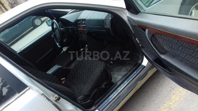 Mercedes C 180 1994, 288,000 km - 1.8 л - Ucar