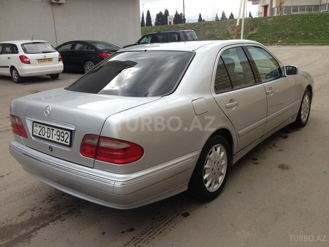 Mercedes E 200 2000, 325,000 km - 2.0 l - Gəncə