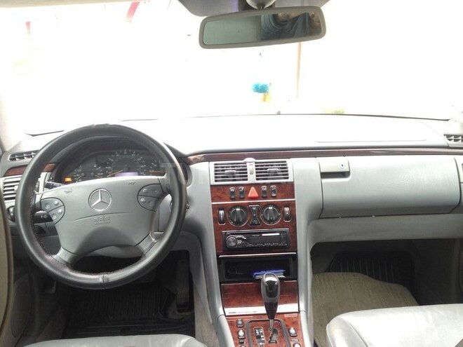 Mercedes E 200 2000, 325,000 km - 2.0 l - Gəncə