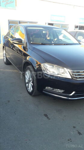 Volkswagen Passat 2011, 167,000 km - 1.8 l - Bakı