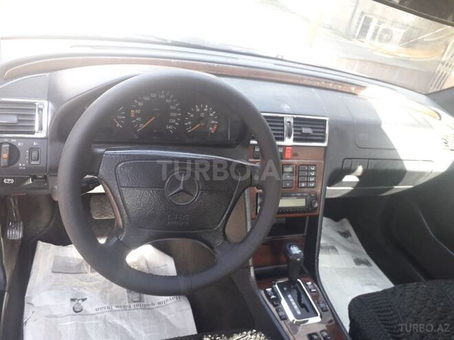 Mercedes C 220 1995, 230,000 km - 2.2 l - Bakı