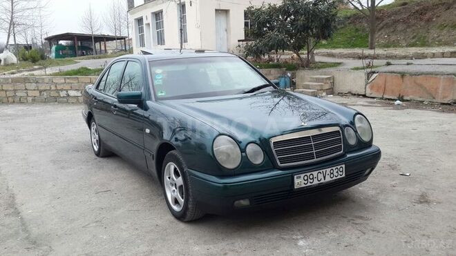 Mercedes E 200 1998, 284,563 km - 2.0 л - Bərdə