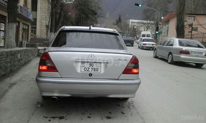 Mercedes C 220 1995, 300,000 km - 2.2 л - Şəki