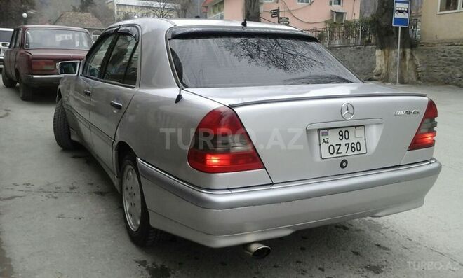 Mercedes C 220 1995, 300,000 km - 2.2 л - Şəki