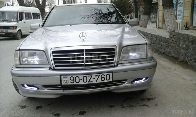 Mercedes C 220 1995, 300,000 km - 2.2 л - Şəki