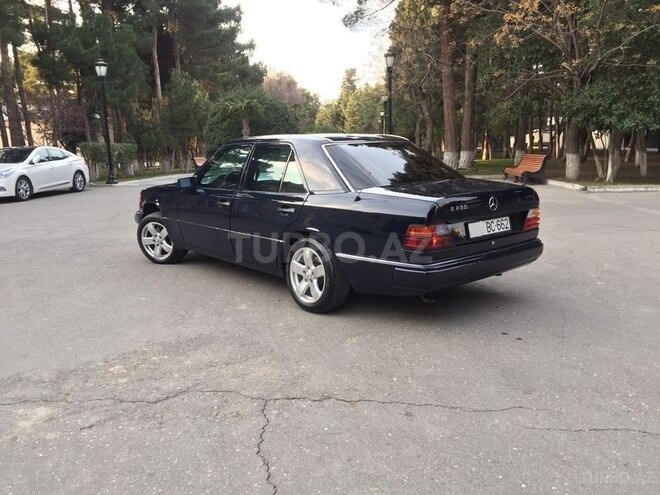 Mercedes E 200 1994, 200,000 km - 2.0 л - Sumqayıt