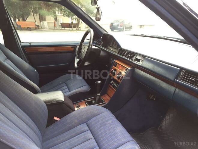 Mercedes E 200 1994, 200,000 km - 2.0 л - Sumqayıt