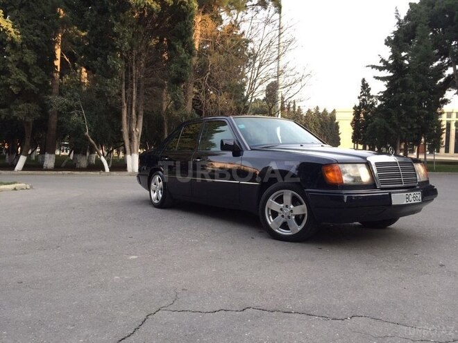 Mercedes E 200 1994, 200,000 km - 2.0 л - Sumqayıt