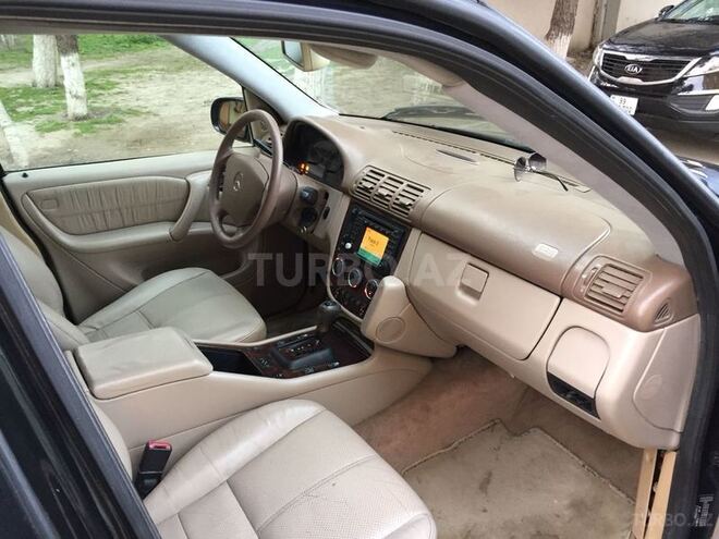 Mercedes ML 270 2004, 286,700 km - 2.7 l - Sumqayıt