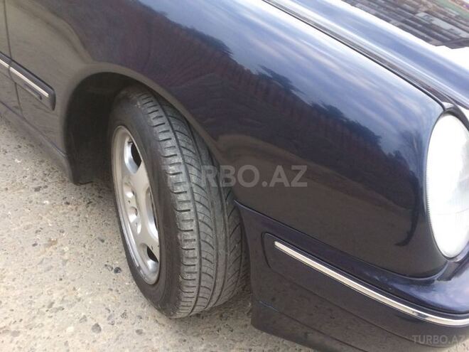 Mercedes E 240 2000, 337,100 km - 2.4 l - Bakı