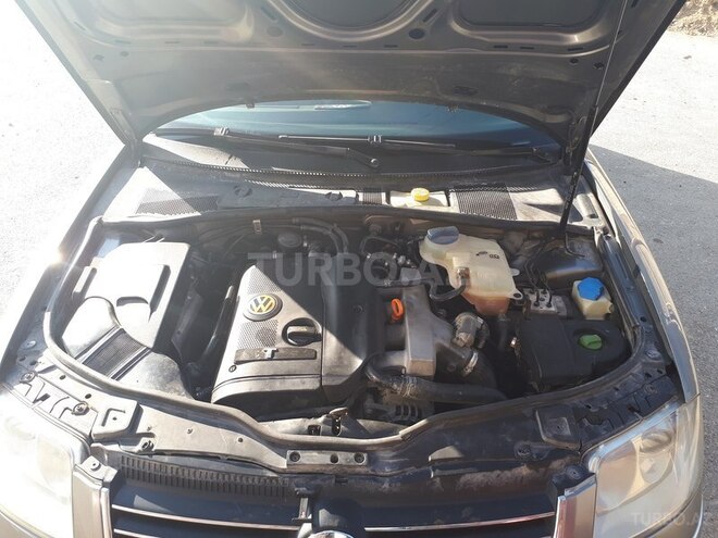 Volkswagen Passat 2002, 303,000 km - 1.8 л - Bakı