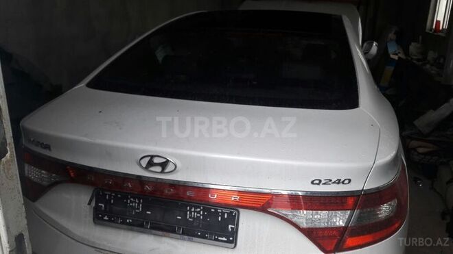 Hyundai Grandeur 2013, 34,600 km - 2.4 l - Quba