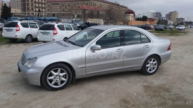 Mercedes C 240 2001, 220,000 km - 2.4 l - Bakı