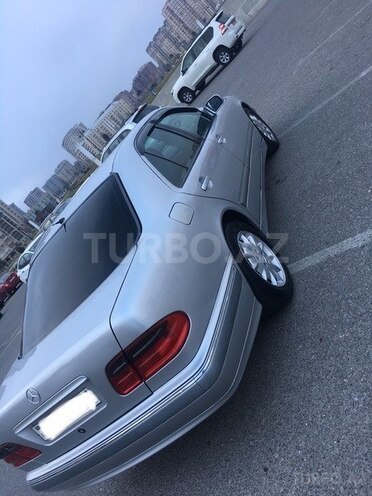 Mercedes E 200 2001, 250,000 km - 2.0 l - Bakı