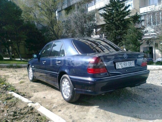 Mercedes C 240 1999, 284,000 km - 2.4 л - Bakı