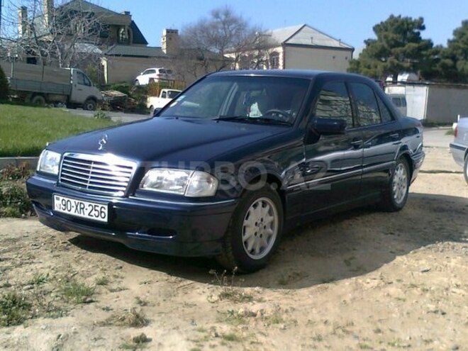 Mercedes C 240 1999, 284,000 km - 2.4 л - Bakı
